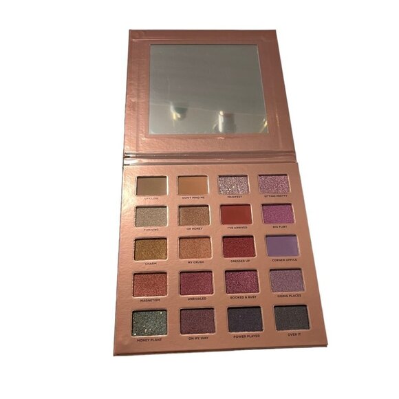 Iconic London BNIB 20 Shade Matte & Metallic Desk To Dance Eyeshadow Palette - Picture 3 of 6